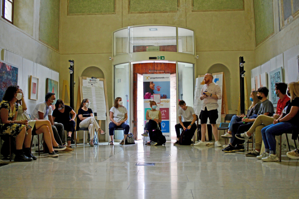 online-la-cassetta-di-strumenti-per-lempatia-la-tolleranza-e-la-cittadinanza-attiva-dei-giovani